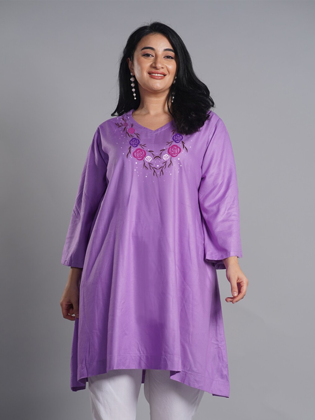 

LetsDressUp Floral Printed A-Line Bell Sleeves V-Neck Kurta, Lavender