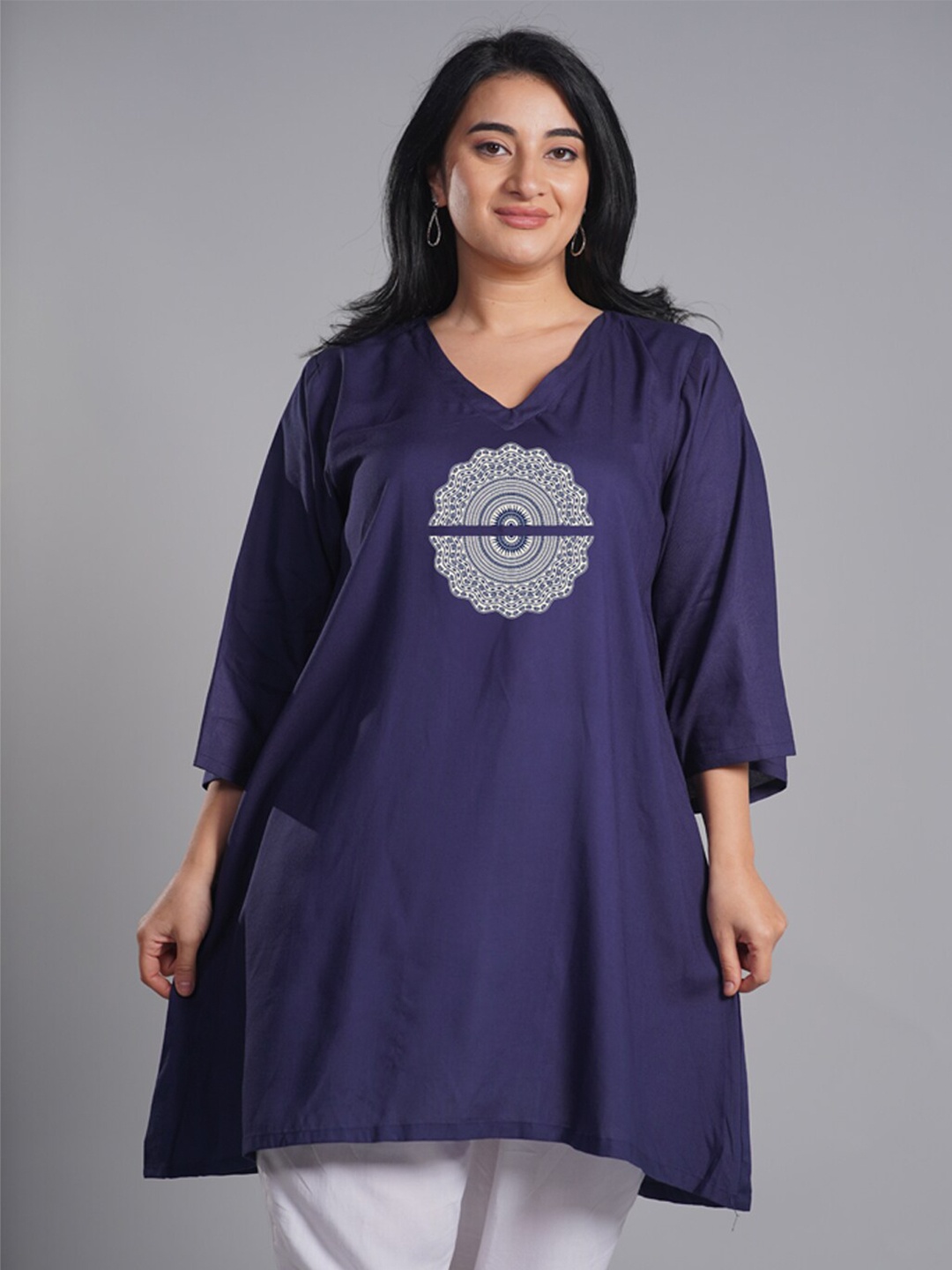

LetsDressUp Geometric Printed V-Neck A-Line Kurta, Navy blue