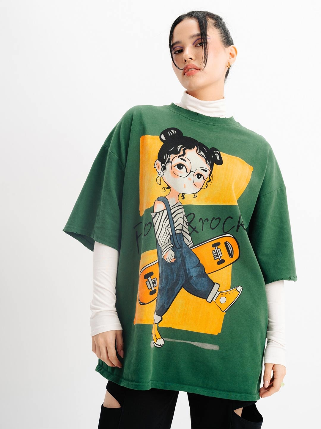 

FREAKINS Graphic Printed Drop-Shoulder Sleeves Longline Oversized T-shirt, Green