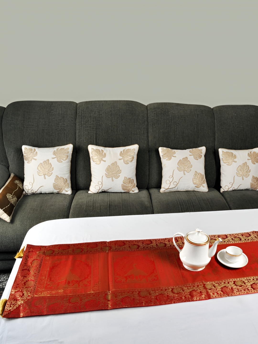 

Lal Haveli Red & Gold Toned Floral Printed Table Runner