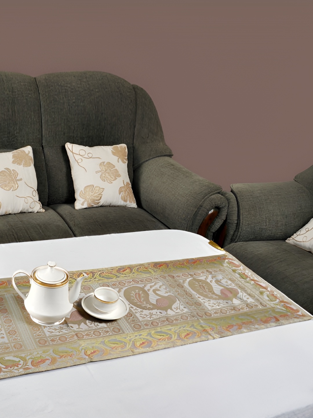 

Lal Haveli Grey & Gold Toned Floral Woven Design Table Runner
