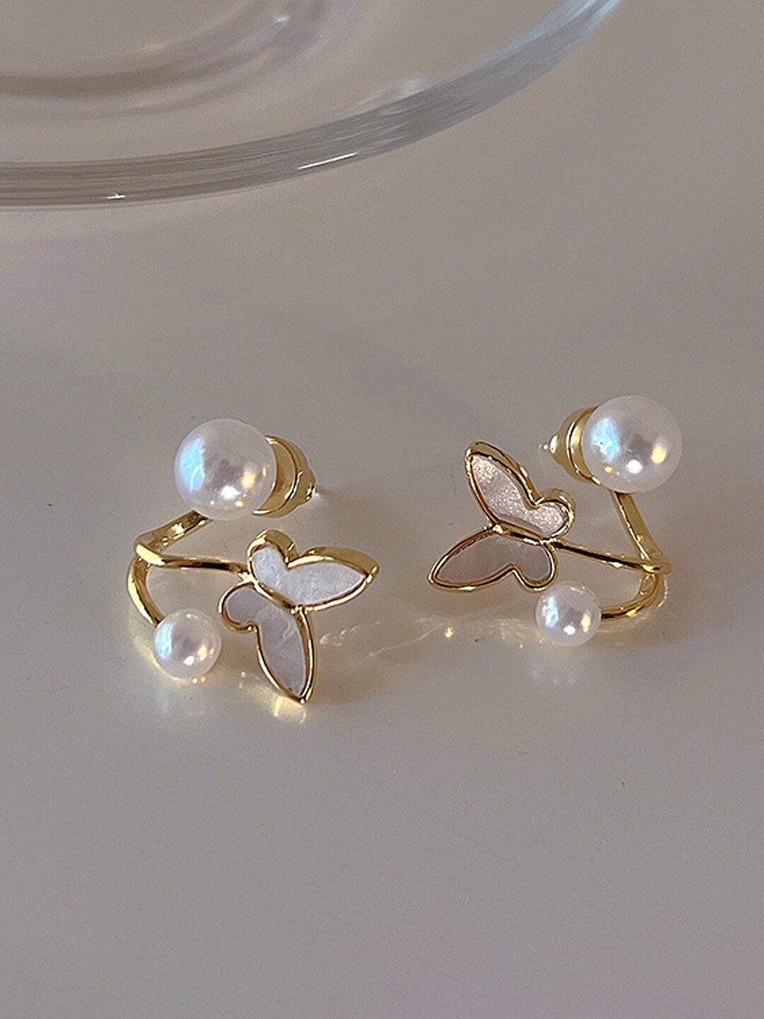 

VAGHBHATT Gold-Plated Stud Earrings, White