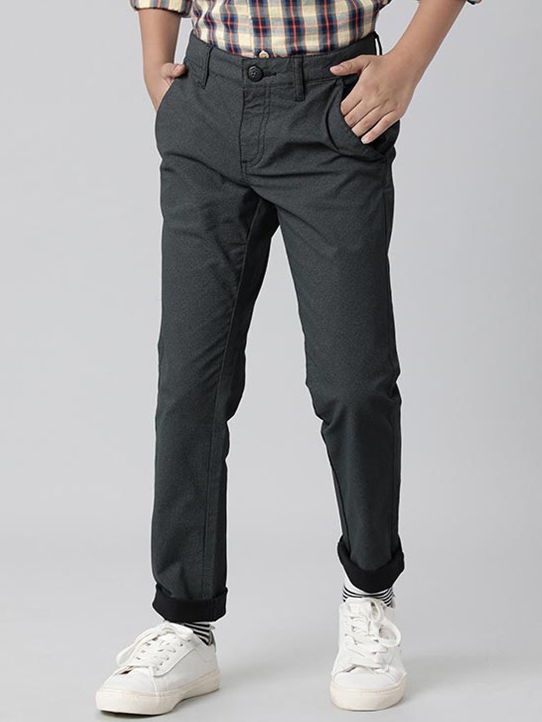 

Indian Terrain Boys Mid-Rise Trousers, Black