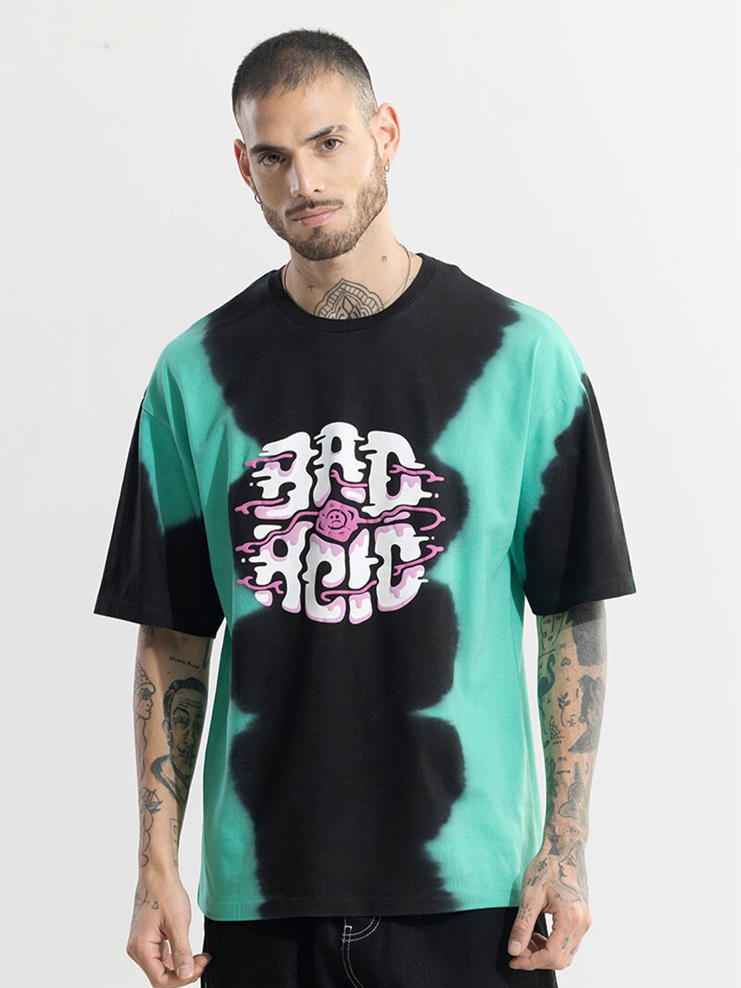 

Snitch Men Typography Printed Drop-Shoulder Sleeves Oversized Cotton T-shirt, Black