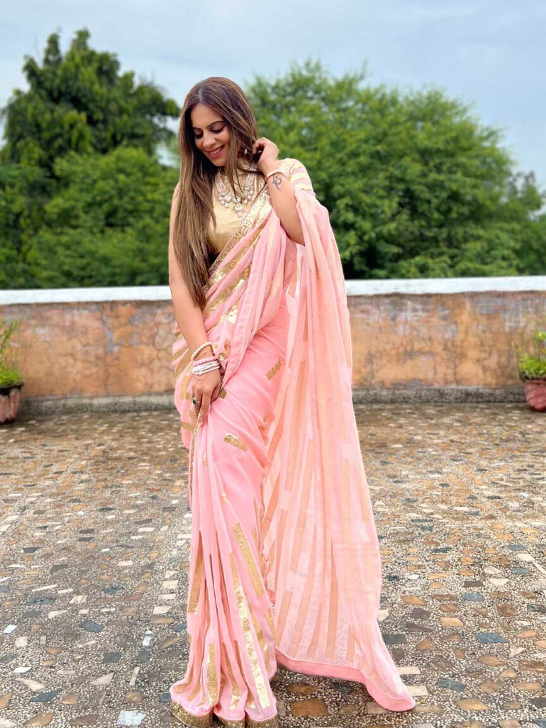 

Inithi Embellished Sequinned Saree, Peach