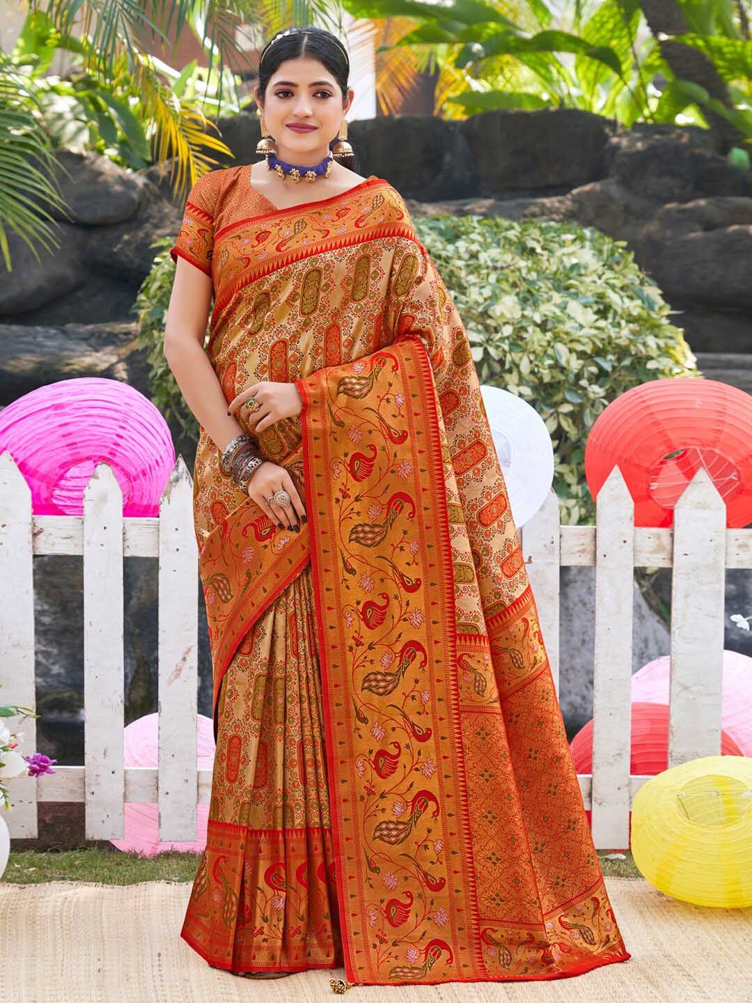 

Riwazo Silk Blend Banarasi Saree, Orange