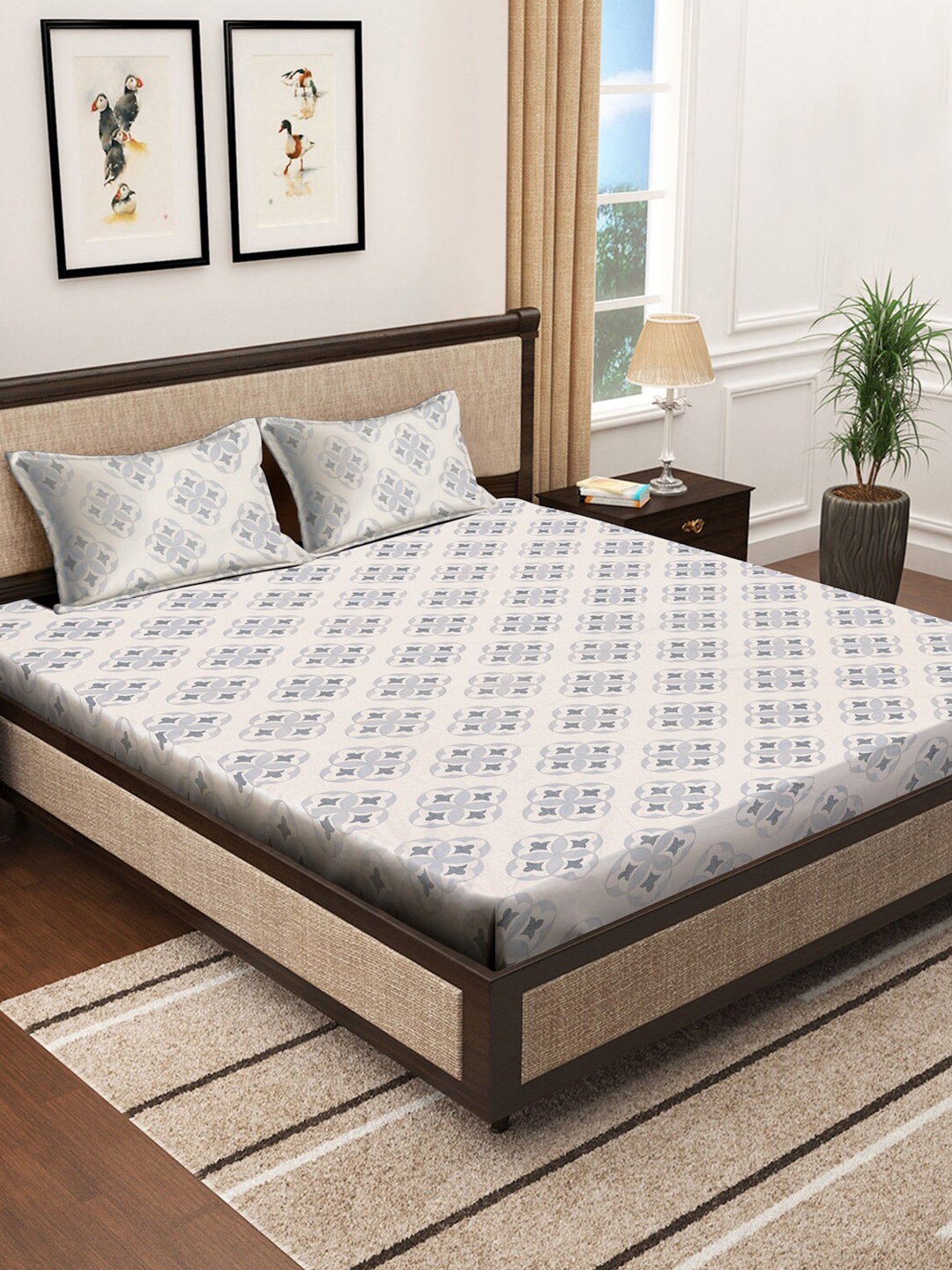 

KLOTTHE Geometric Printed 400 TC Fitted Double King Bedsheet with 2 pillow covers, White