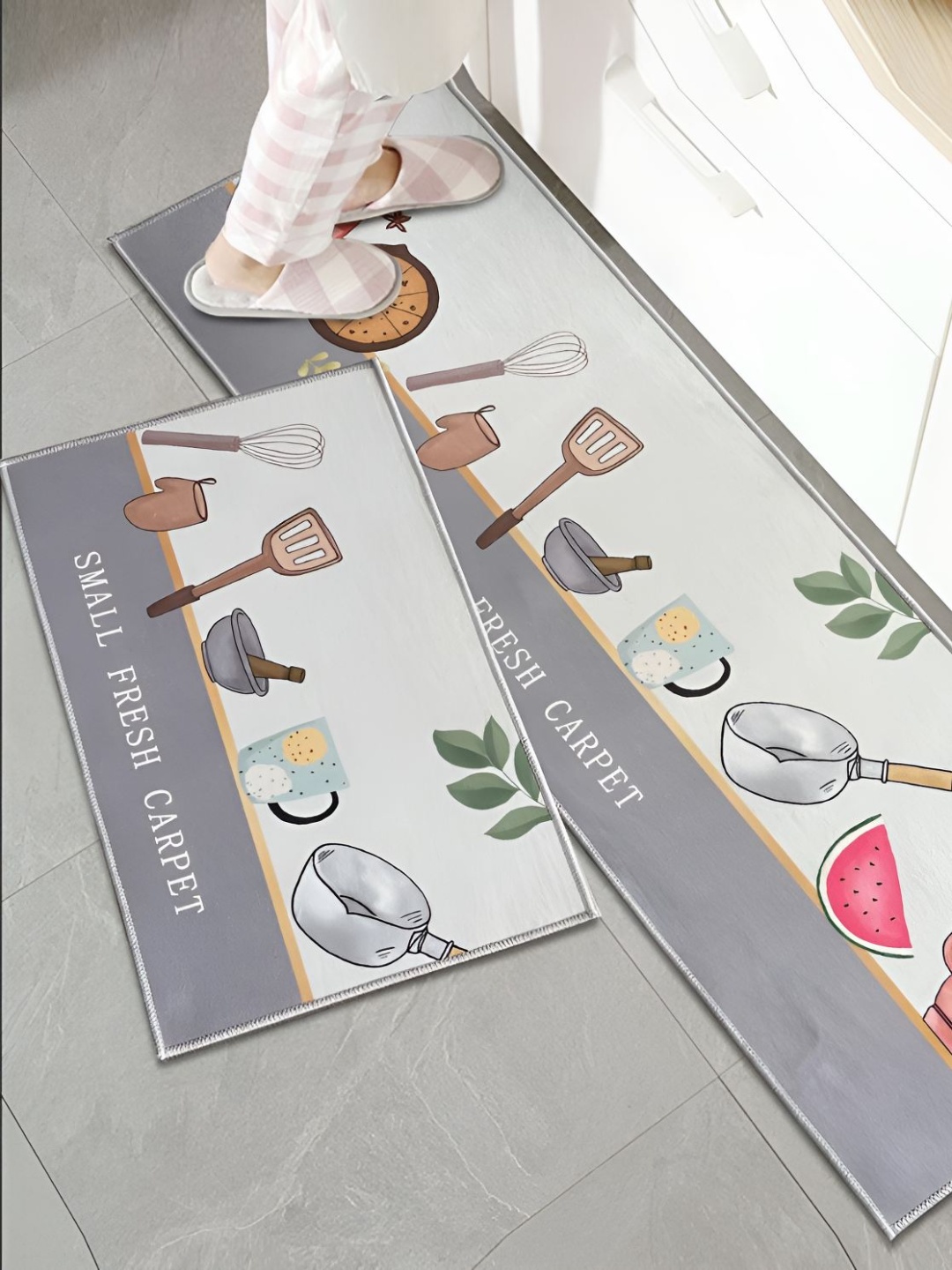 

HomeCloud Off White & Grey 2 Pieces Graphic Anti Skid Kitchen Mats