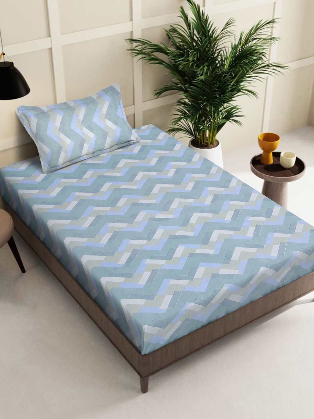 

KLOTTHE Blue & Grey Geometric 400 TC Pure Cotton Single Bedsheet with Pillow Cover
