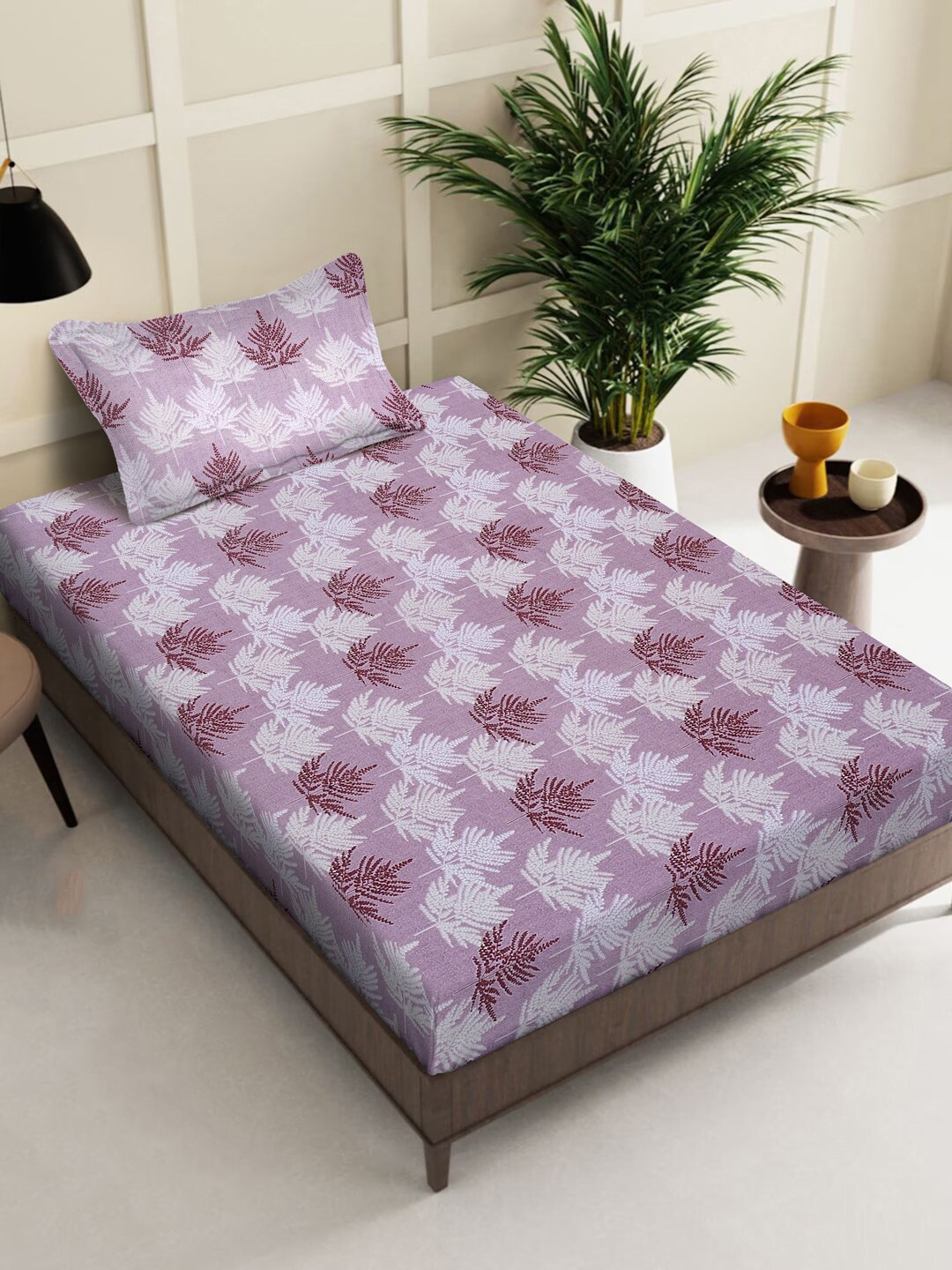 

KLOTTHE Purple & White Floral 400 TC Pure Cotton Bedsheet with Pillow Cover