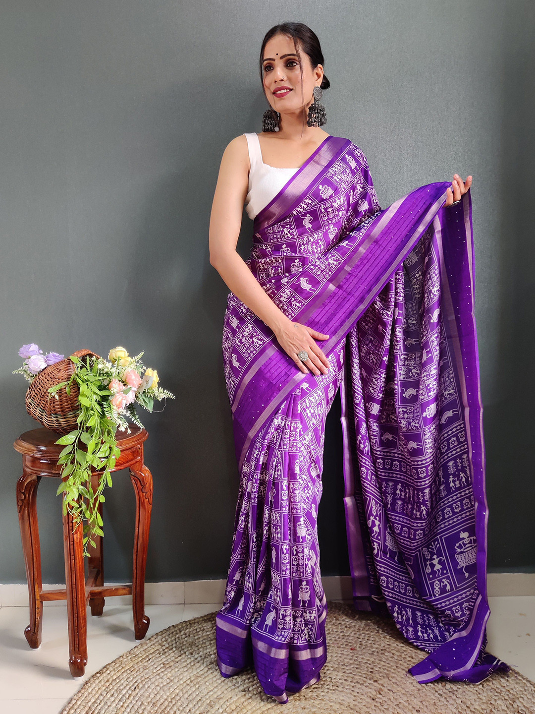 

ZILVIRA Zari Warli Print Saree, Violet