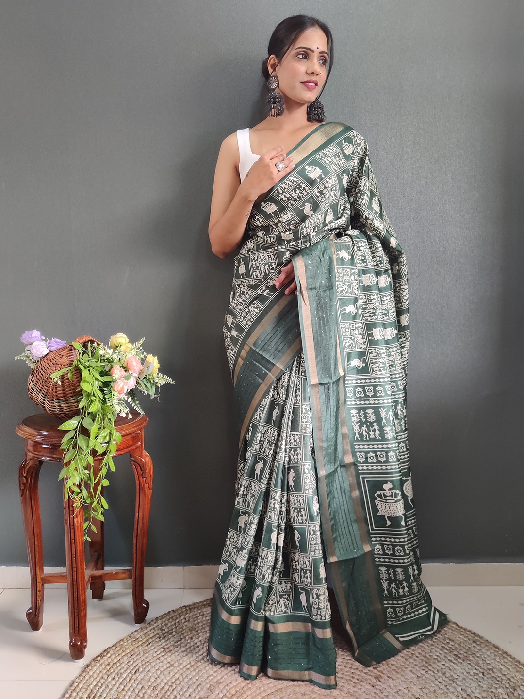 ZILVIRA Warli Printed Silk Blend Designer Saree, Green