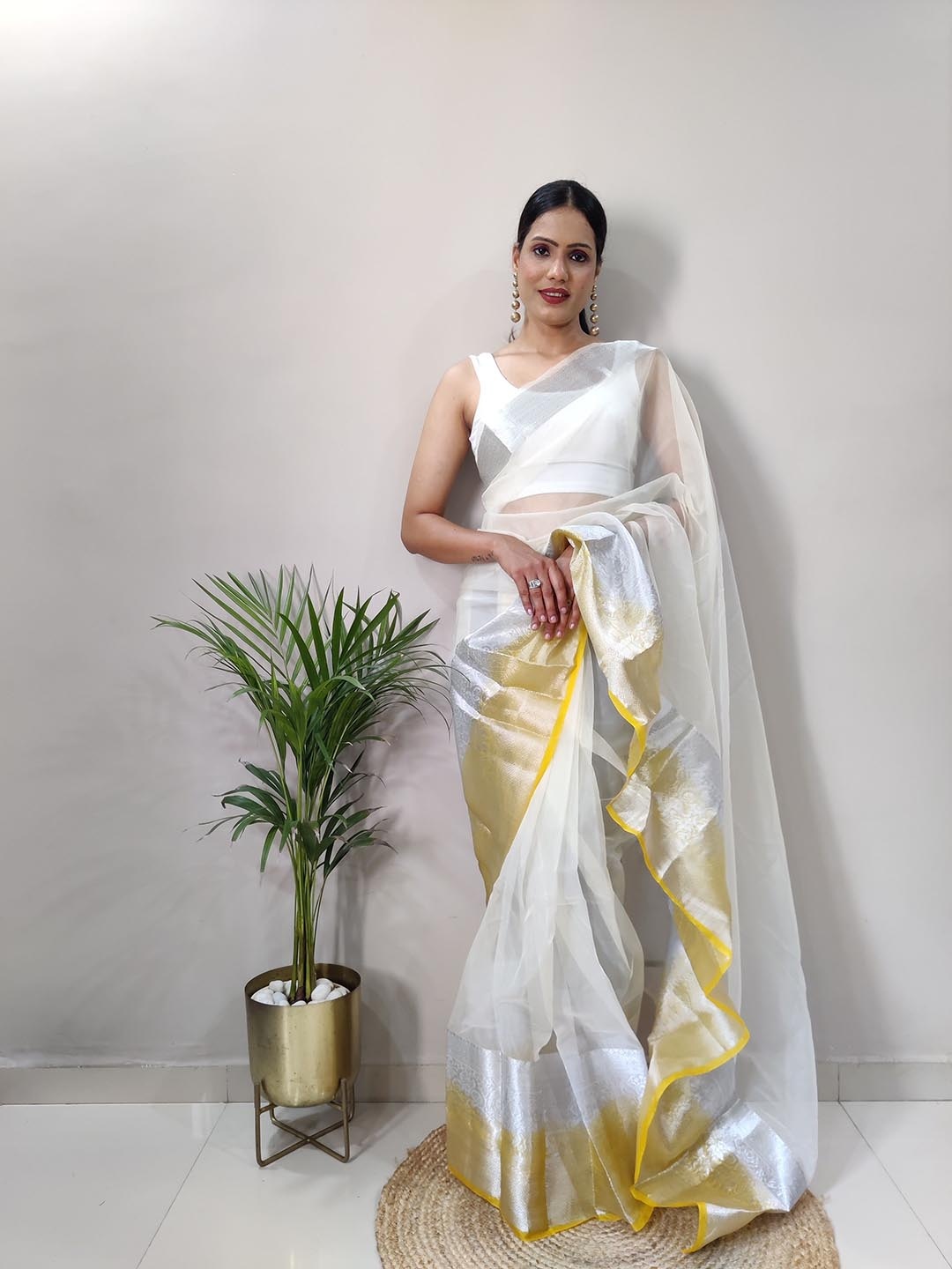 

ZILVIRA Woven Design Organza Designer Banarasi Saree, Yellow