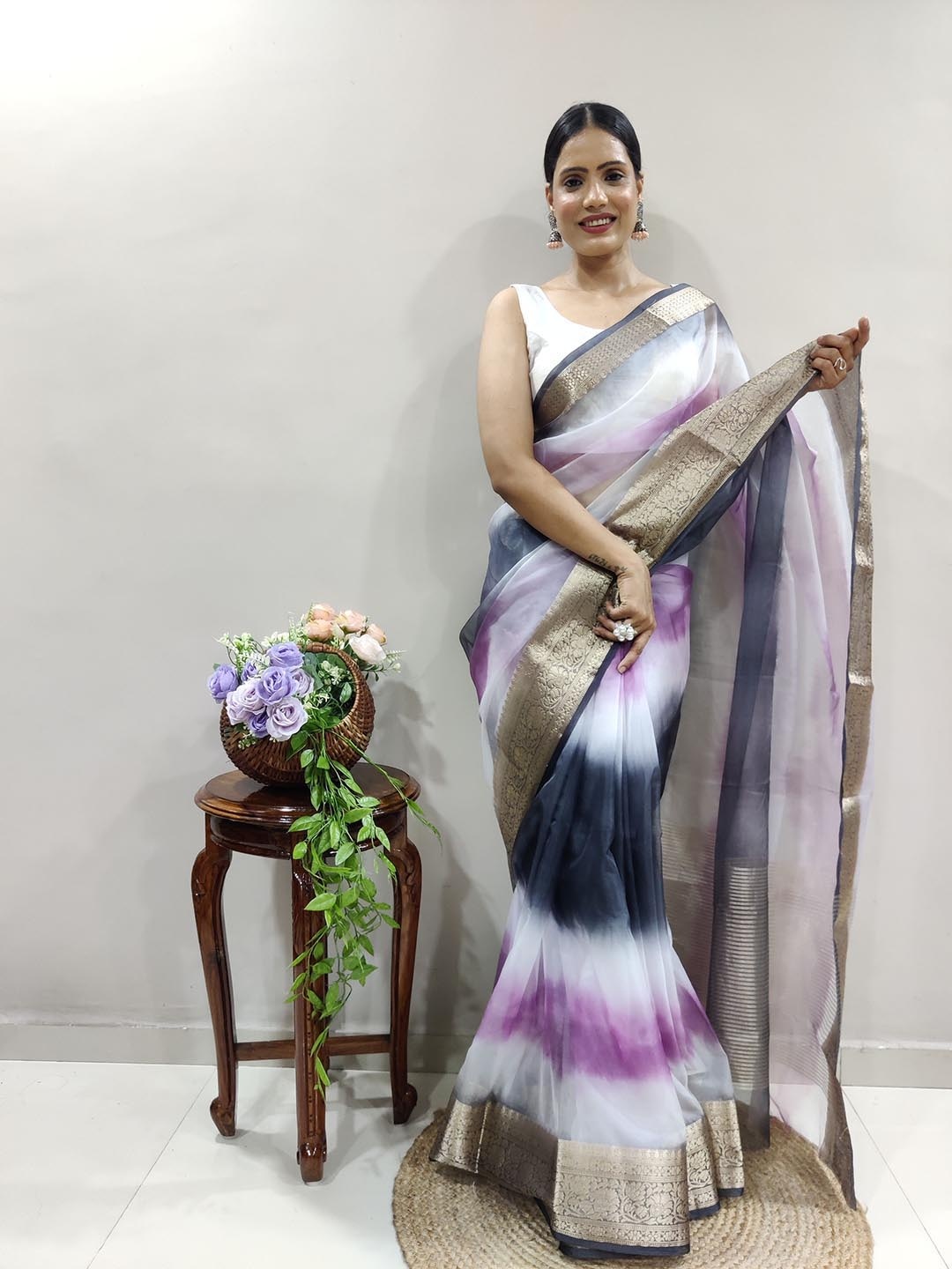 

ZILVIRA Woven Design Organza Designer Banarasi Saree, White