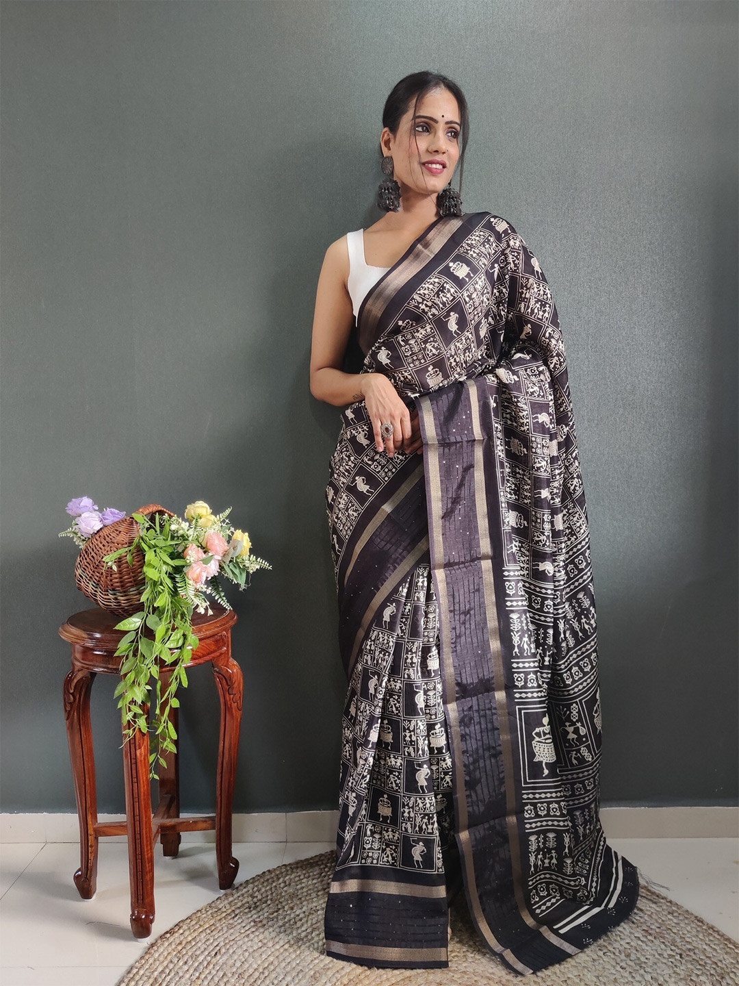 

PHEASANT Floral Silk Blend Designer Saree, Black