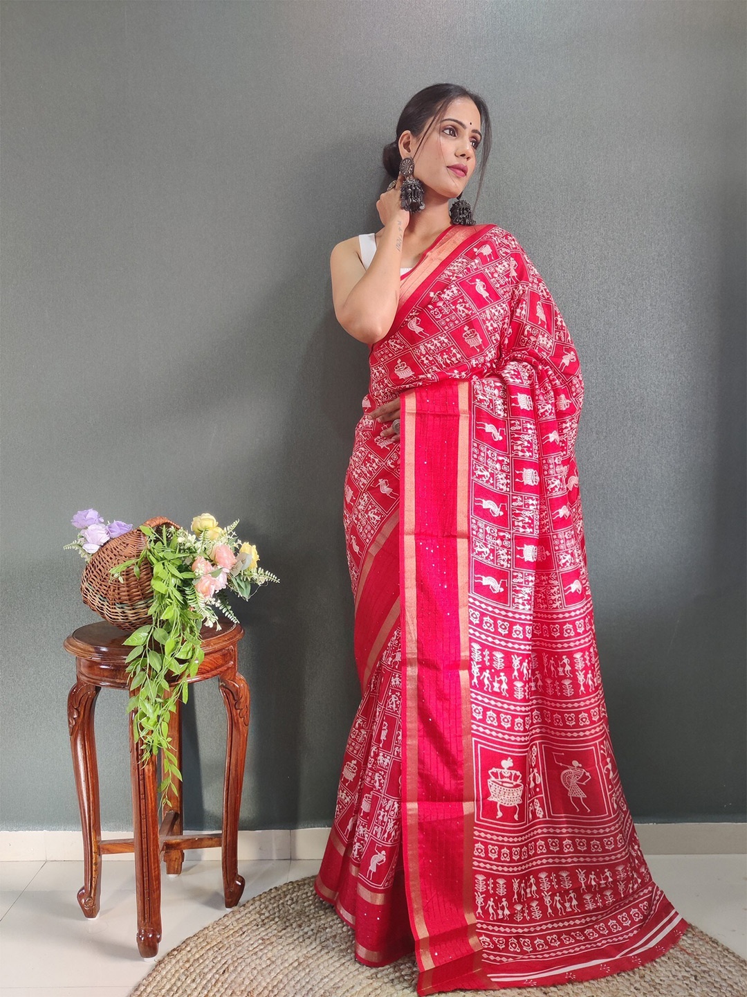 

PHEASANT Floral Silk Blend Designer Saree, Red