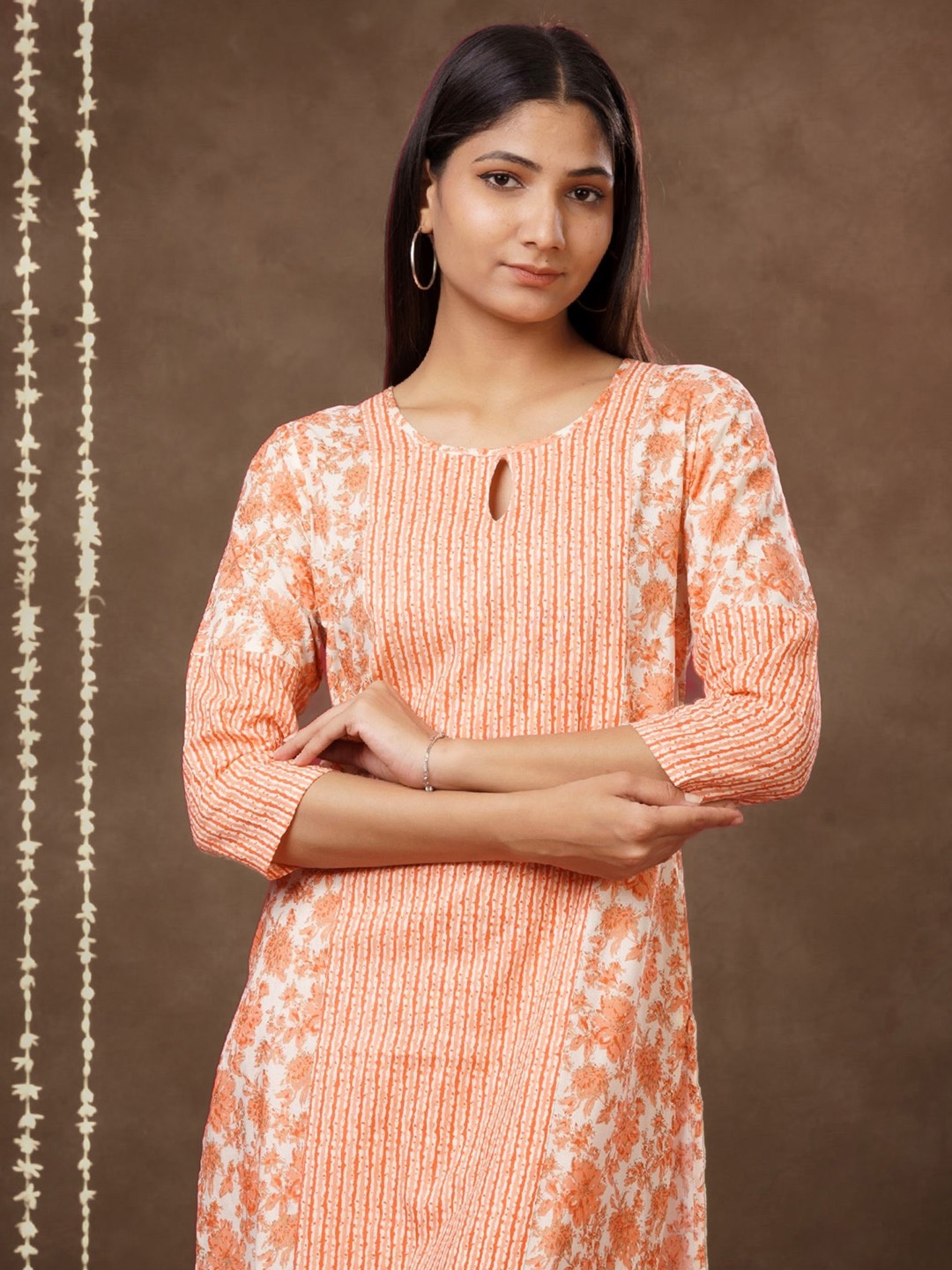 

mokshi Beige & Blue Floral Printed Straight Kurta With Palazzo, Orange
