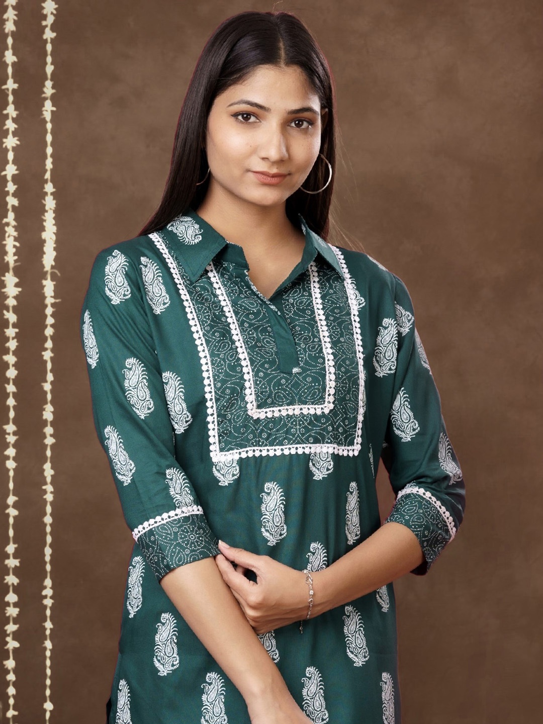 

mokshi Beige & Blue Paisley Printed Shirt Collar Straight Kurta With Palazzo, Green