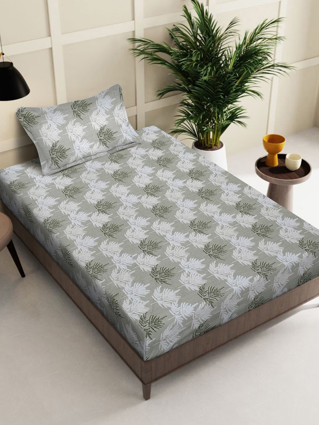 KLOTTHE Grey Floral Printed Pure Cotton 400 TC Single Bedsheet Set