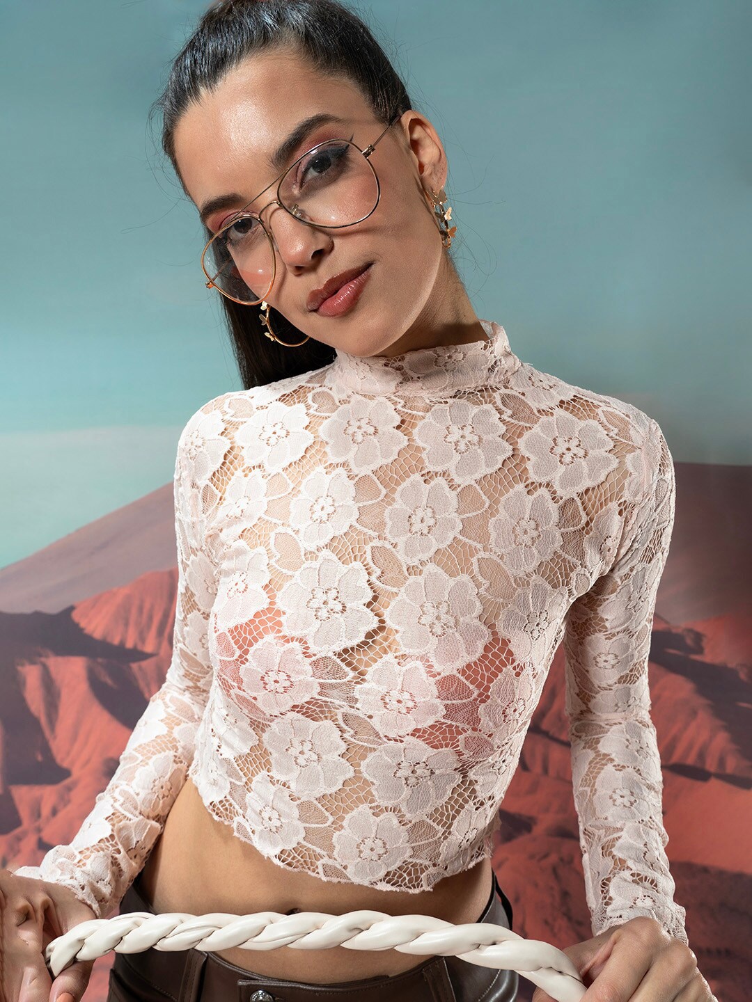 

Stylecast X Hersheinbox White Floral Printed Crop Top, Pink