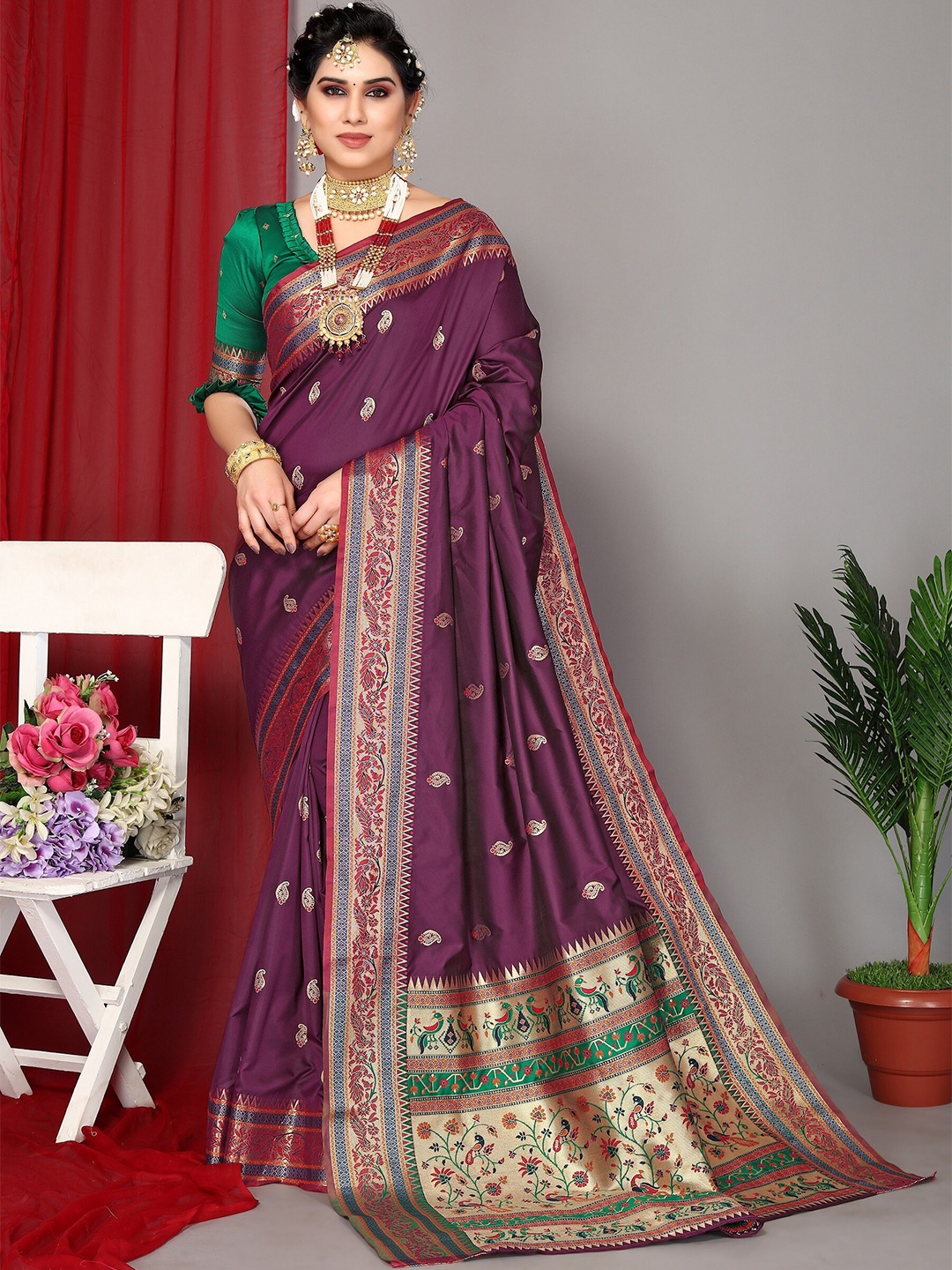 

DRESSTIVE Warli Woven Design Zari Saree, Purple