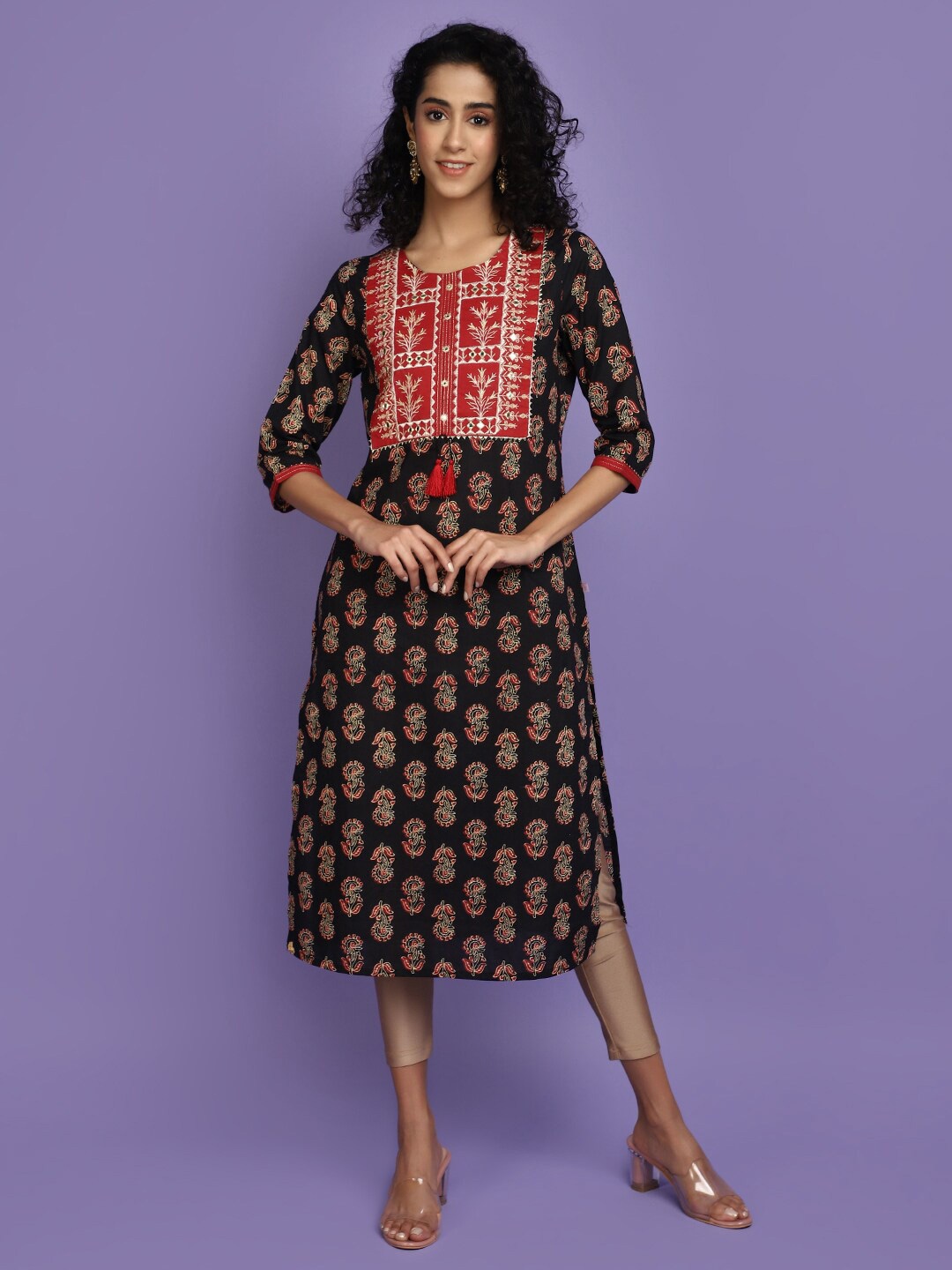 

V-Mart Black Floral Printed Cambric Straight Kurta