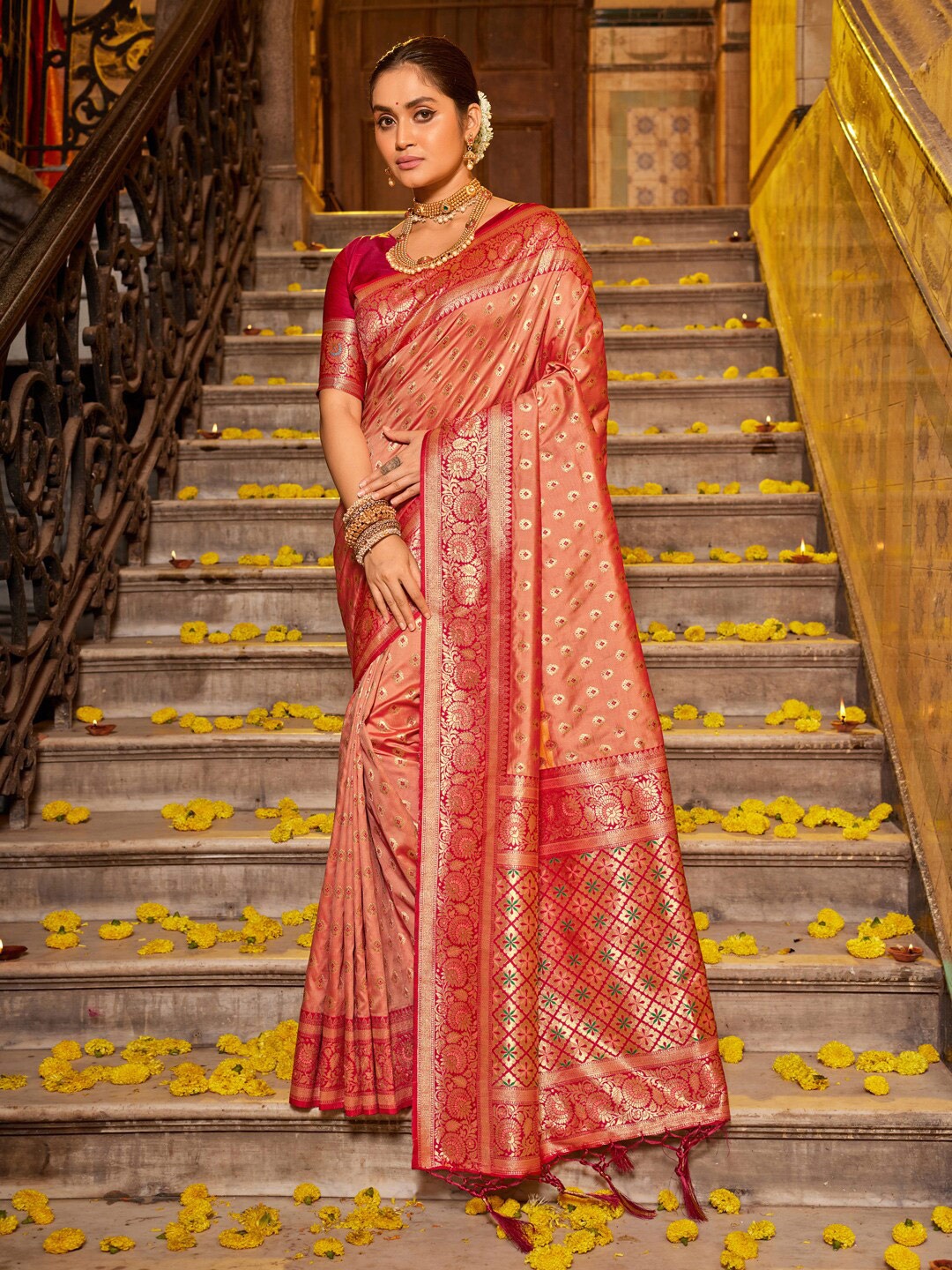 

Riwazo Ethnic Motifs Woven Design Banarasi Saree, Peach