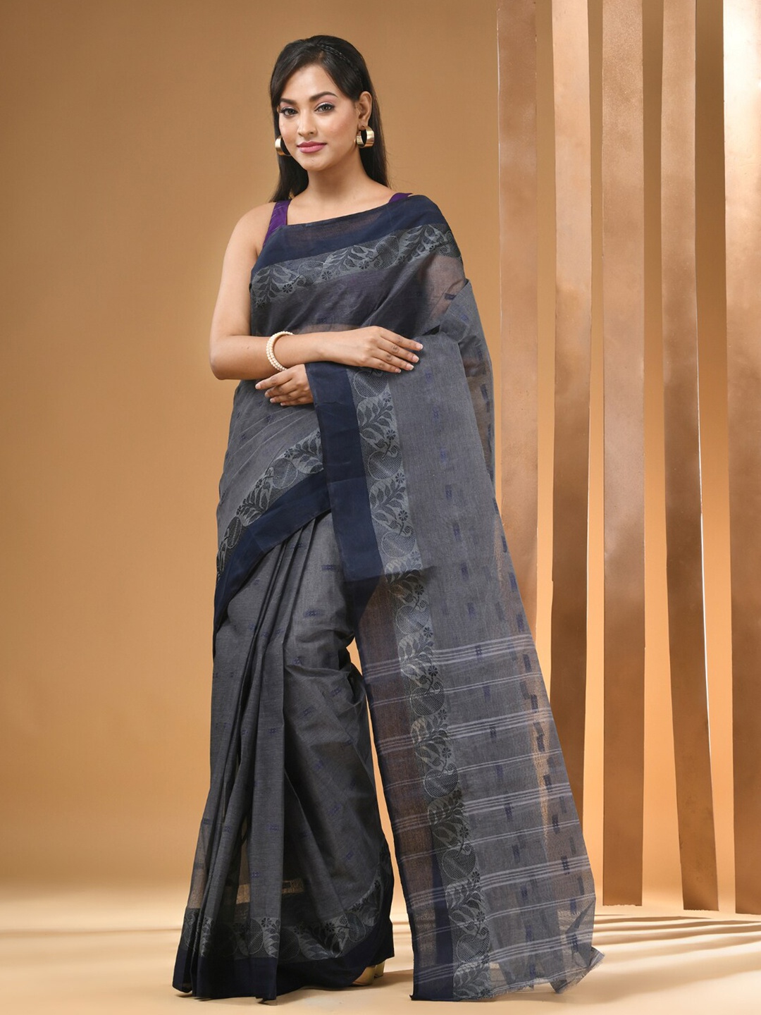 

Arhi Ethnic Woven Design Pure Cotton Taant Saree, Grey