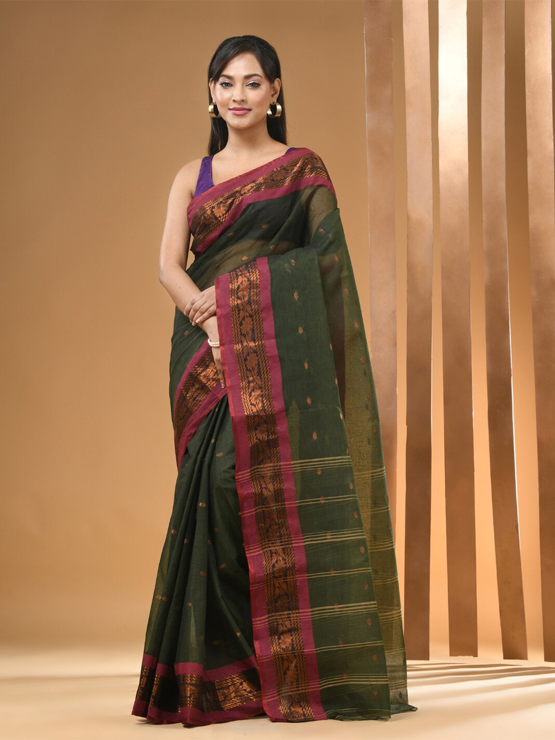 

Arhi Ethnic Motifs Woven Design Pure Cotton Taant Saree, Green