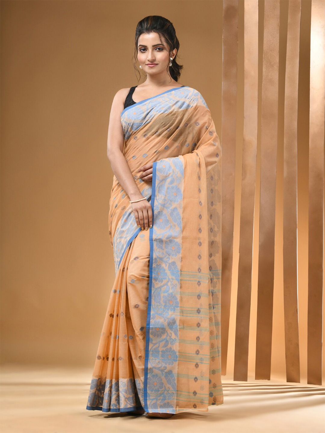 

Arhi Ethnic Motifs Woven Design Pure Cotton Taant Saree, Beige