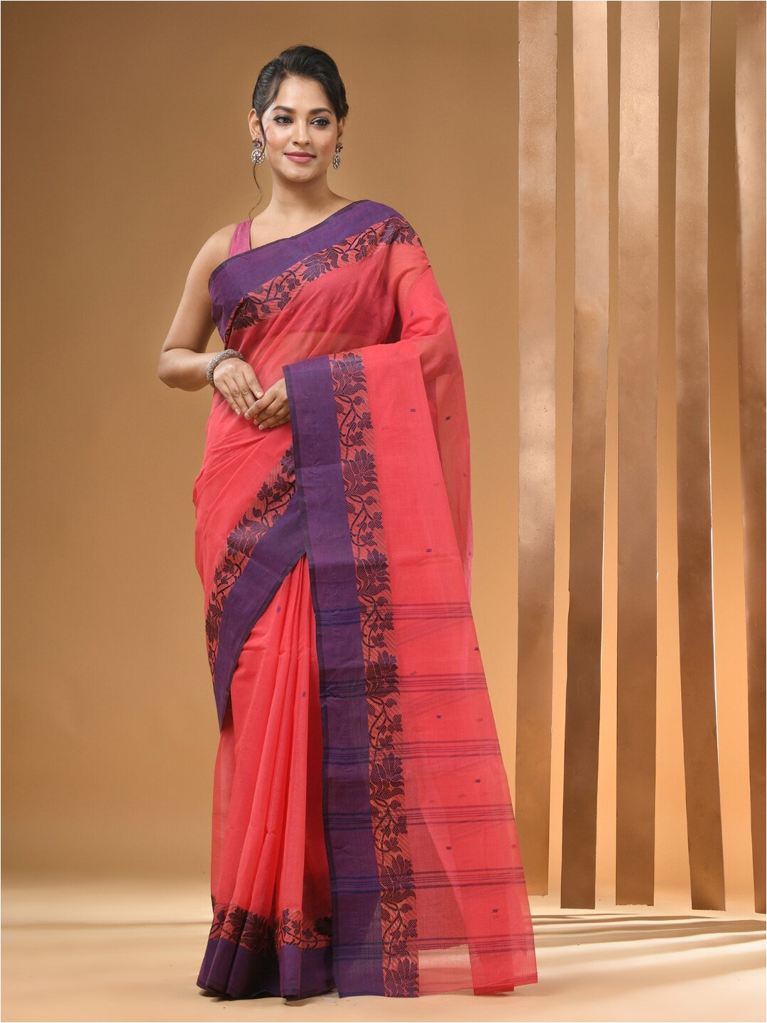 

Arhi Ethnic Woven Design Pure Cotton Taant Saree, Red