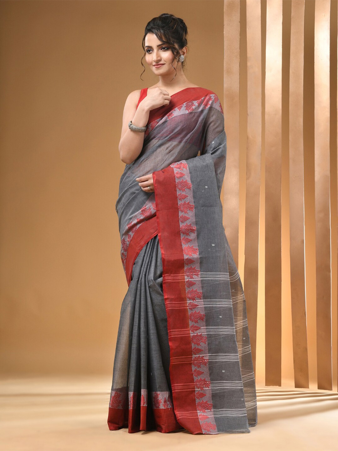 

Arhi Ethnic Woven Design Pure Cotton Taant Saree, Grey