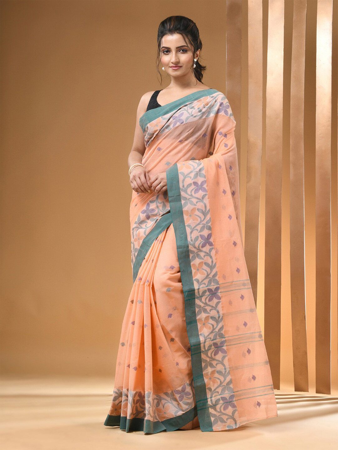 

Arhi Ethnic Motifs Woven Design Pure Cotton Taant Saree, Peach