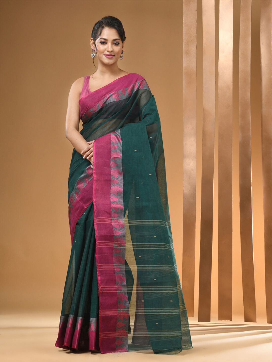 

Arhi Abstract Woven Design Pure Cotton Tant Zari Saree, Green