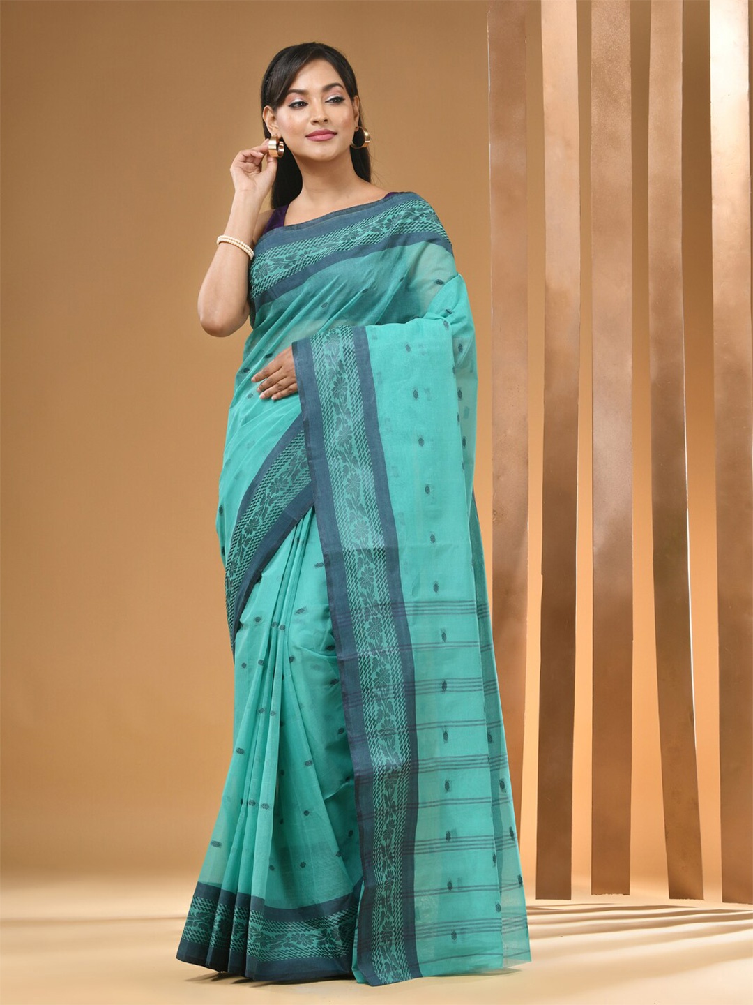 

Arhi Ethnic Woven Design Pure Cotton Taant Saree, Sea green