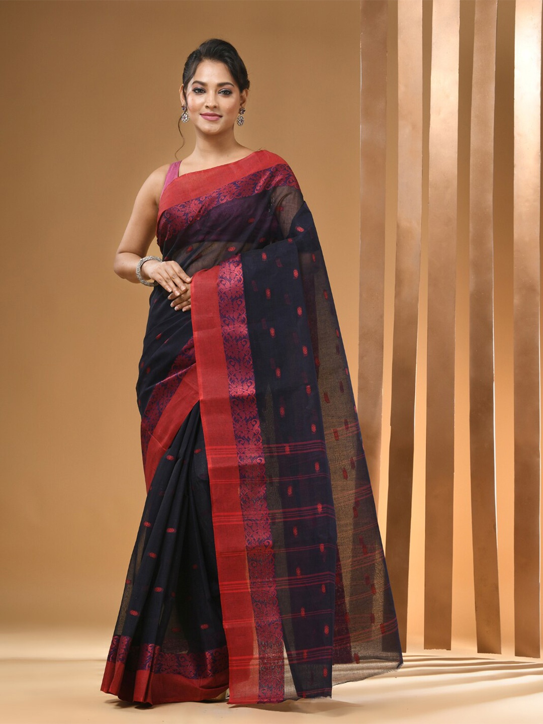 

Arhi Ethnic Motifs Woven Design Pure Cotton Taant Saree, Navy blue