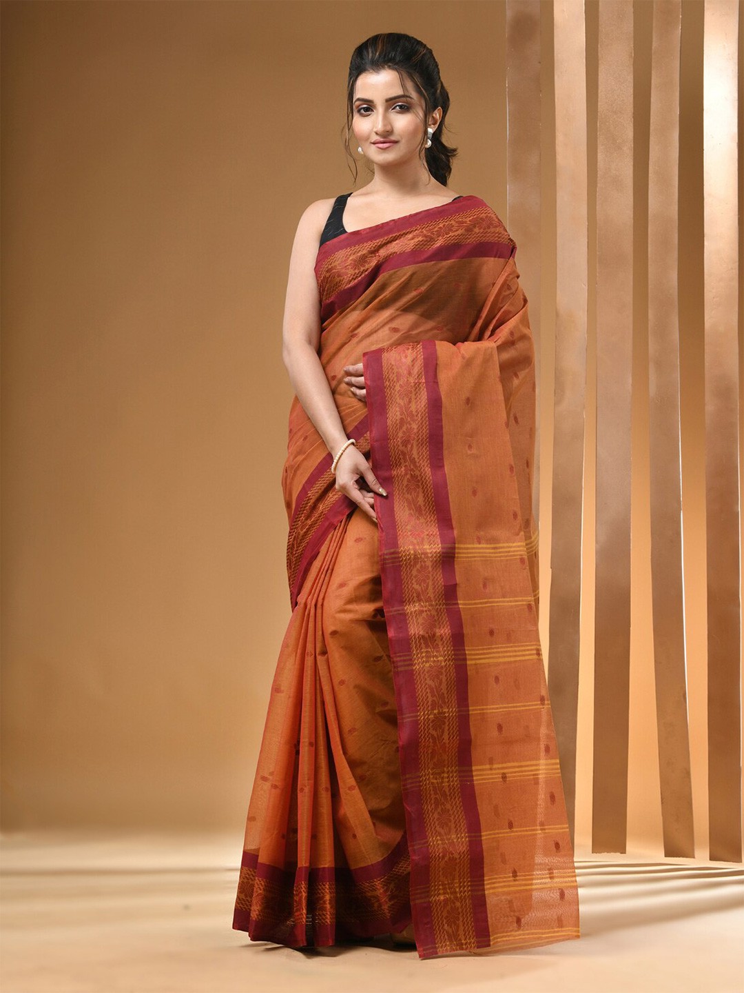 

Arhi Ethnic Motifs Woven Design Pure Cotton Taant Saree, Brown