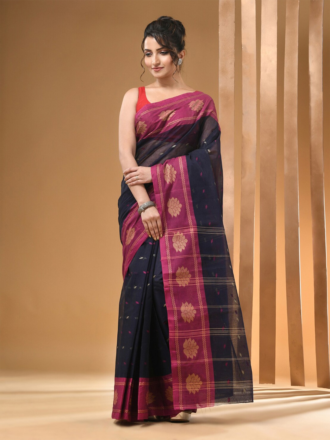 

Arhi Ethnic Woven Design Pure Cotton Taant Saree, Navy blue