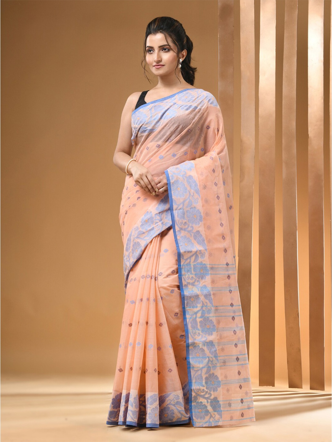 

Arhi Ethnic Woven Design Pure Cotton Taant Saree, Peach