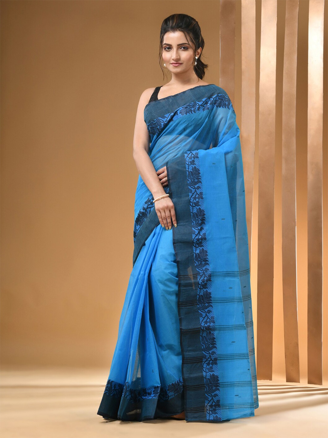 

Arhi Striped Woven Design Pure Cotton Taant Saree, Blue