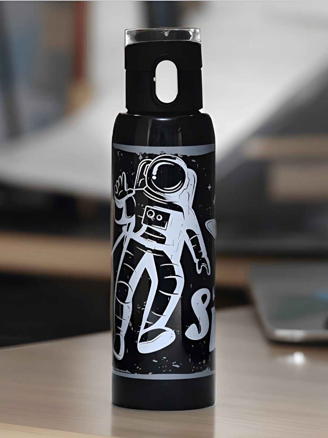 

Athome by Nilkamal Black and White Single Printed Water Bottle 500 ml