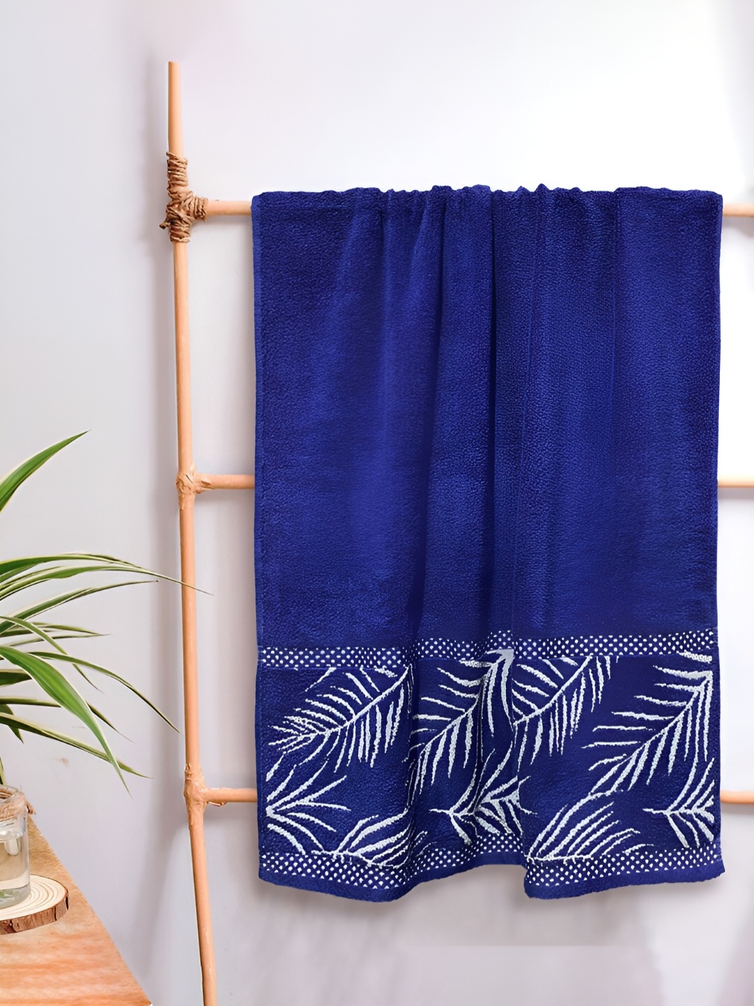 

Sassoon Wedelia Blue Printed Cotton Bath Towel