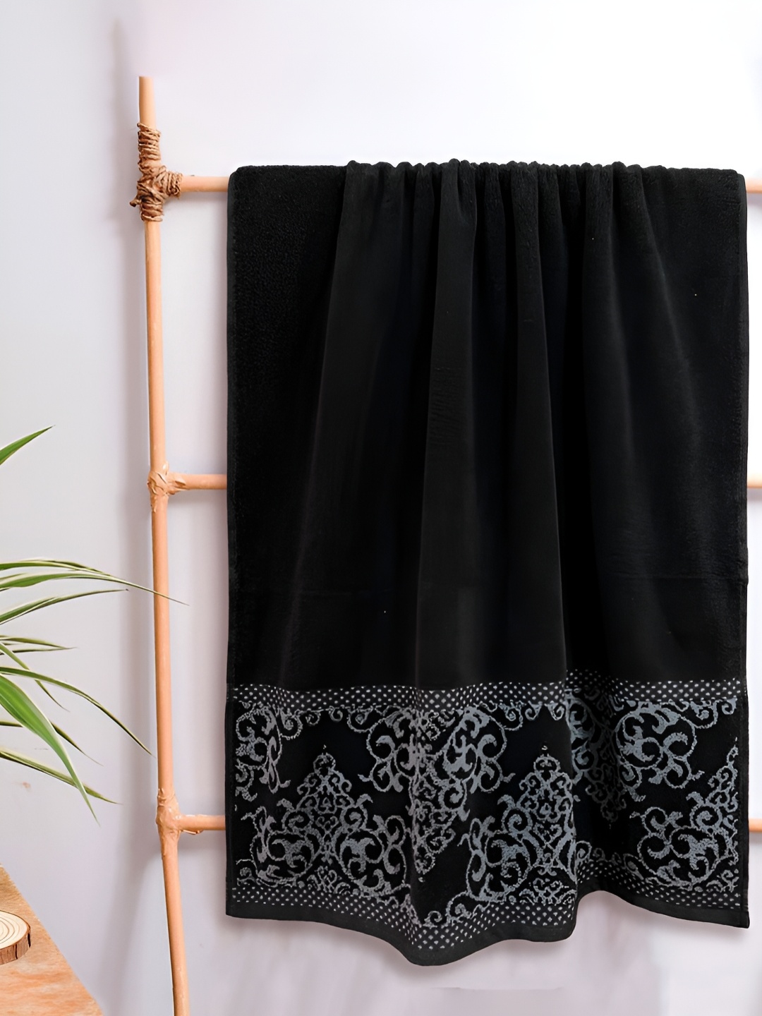 

Sassoon Wedelia Black Printed Cotton Bath Towel