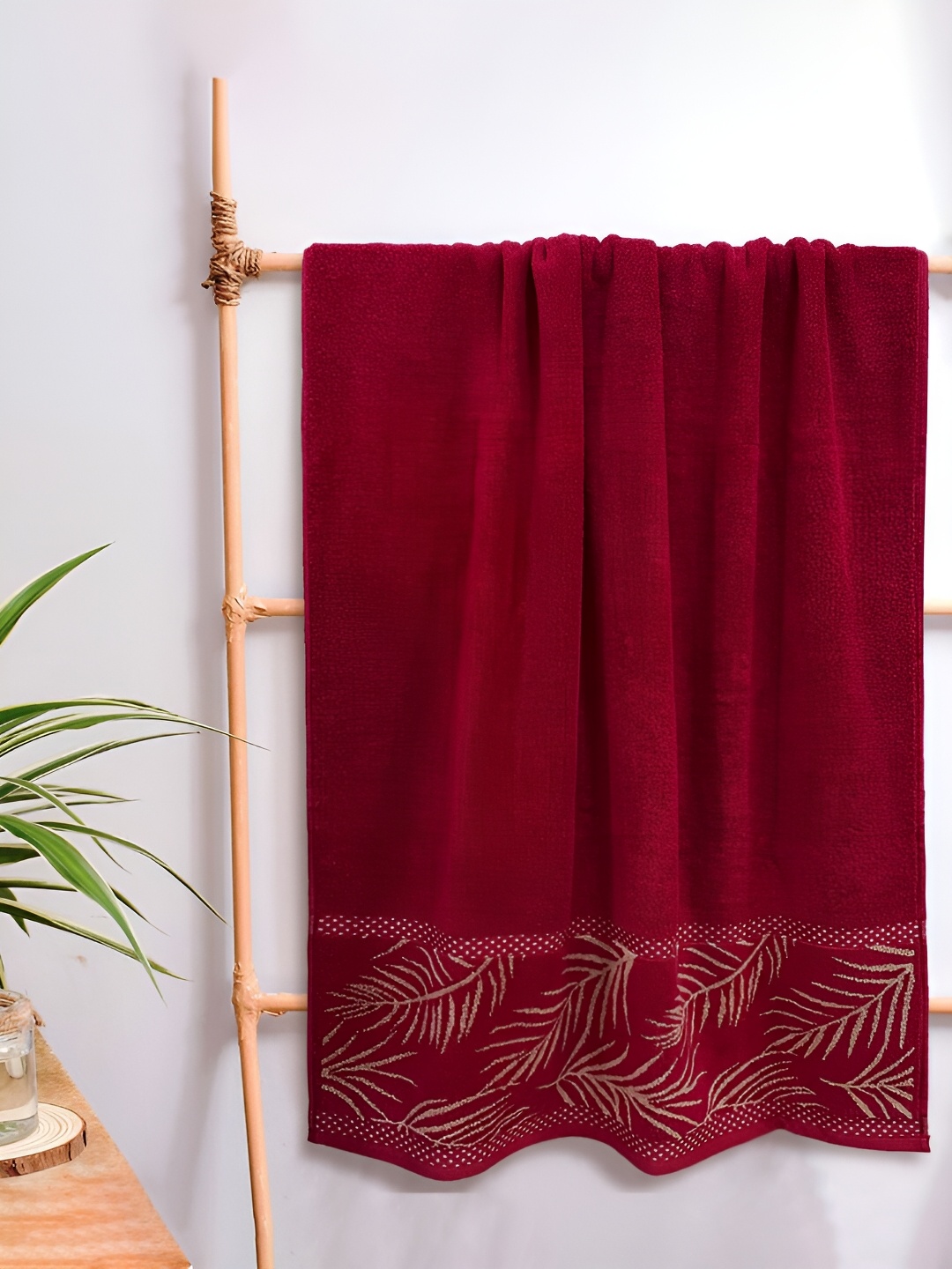 

Sassoon Maroon & Beige Printed Pure Cotton 380 GSM Bath Towel