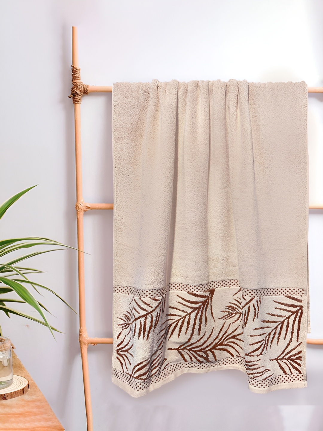 

Sassoon Wedelia Cream-Coloured Printed Cotton Bath Towel
