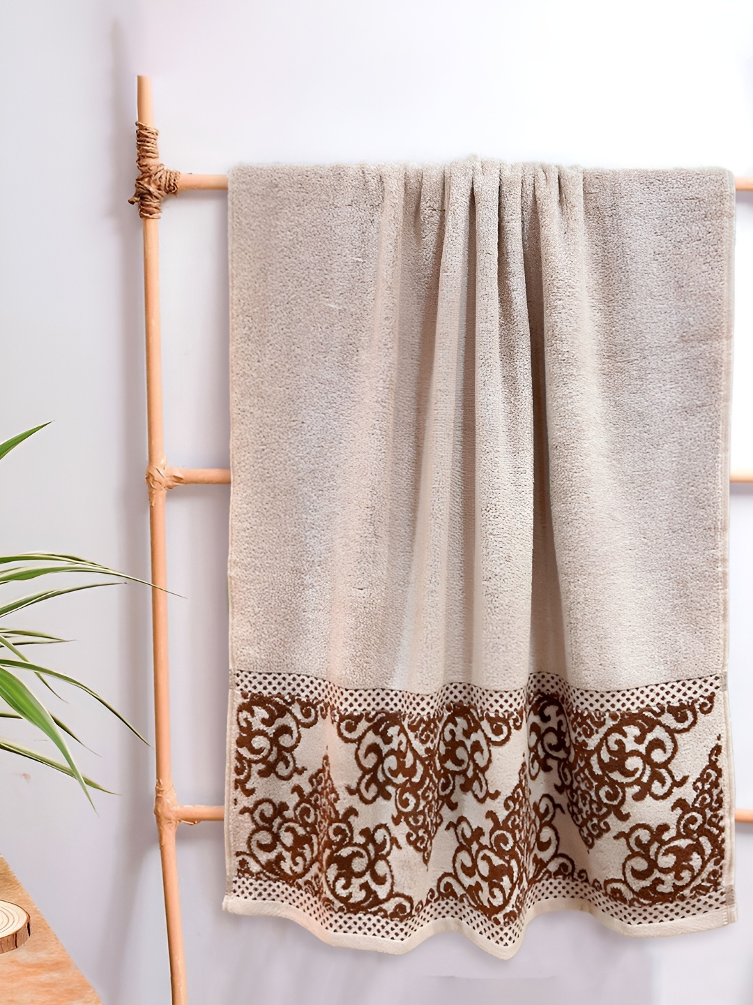 

Sassoon Wedelia Cream-Coloured Printed Cotton Bath Towel
