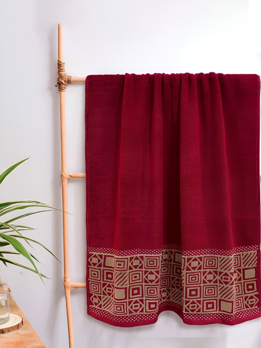 

Sassoon Wedelia Maroon Printed Cotton Bath Towel