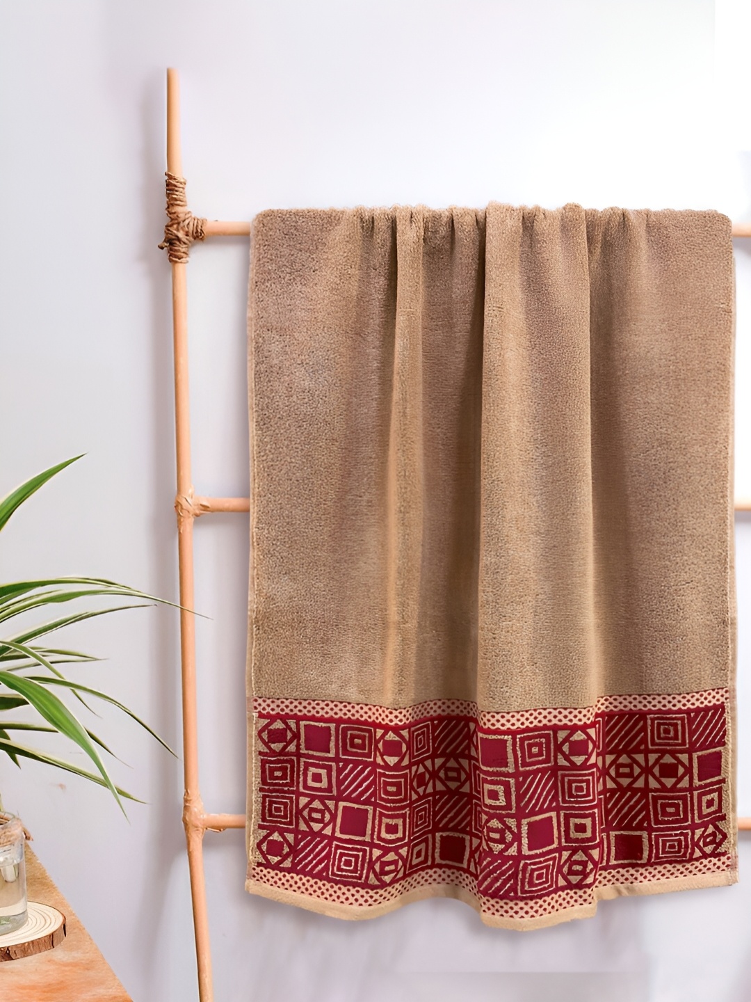 

Sassoon Wedelia Brown Printed Cotton Bath Towel