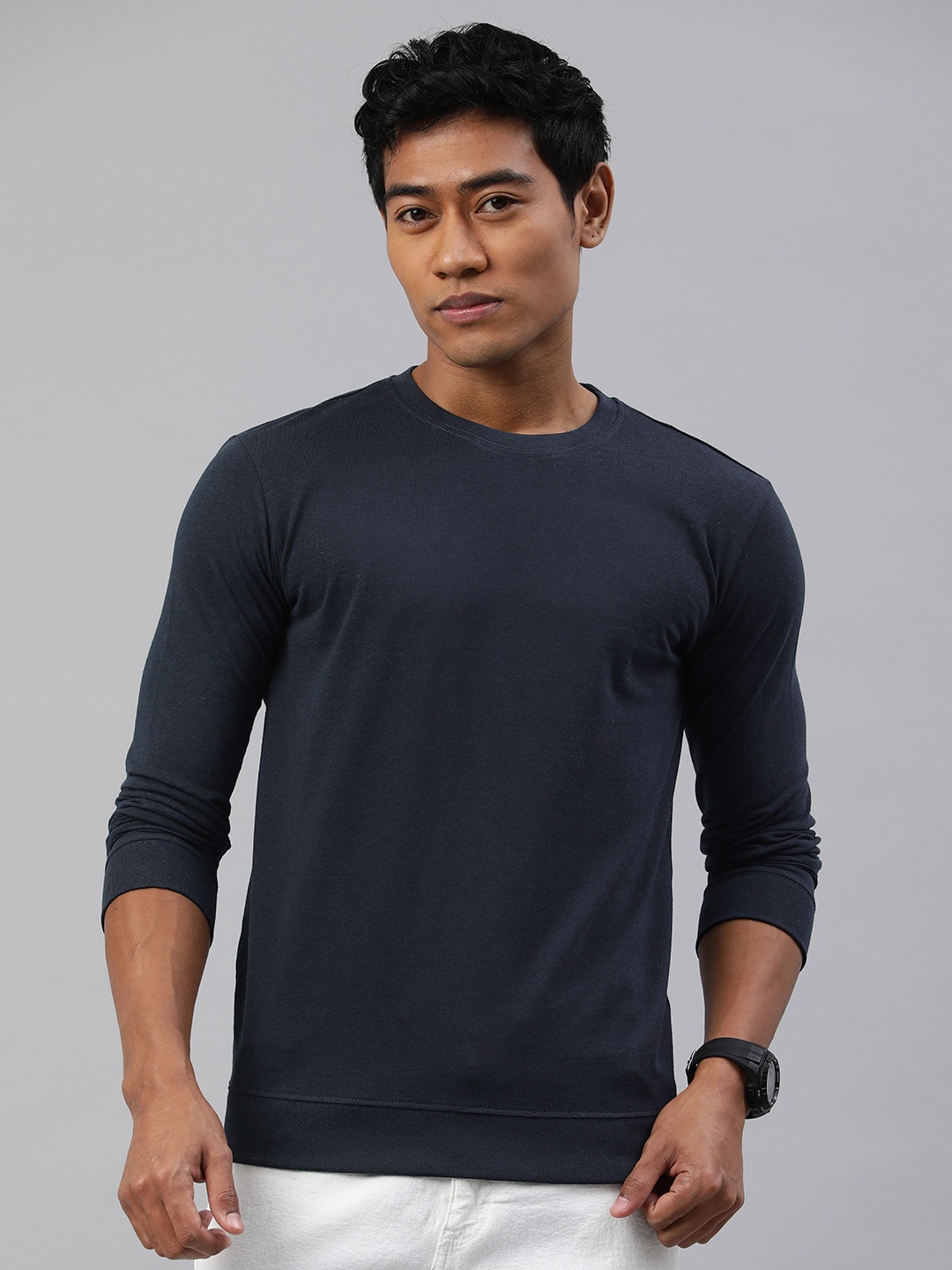 

Huetrap Men Solid Regular Fit Sweatshirt, Navy blue