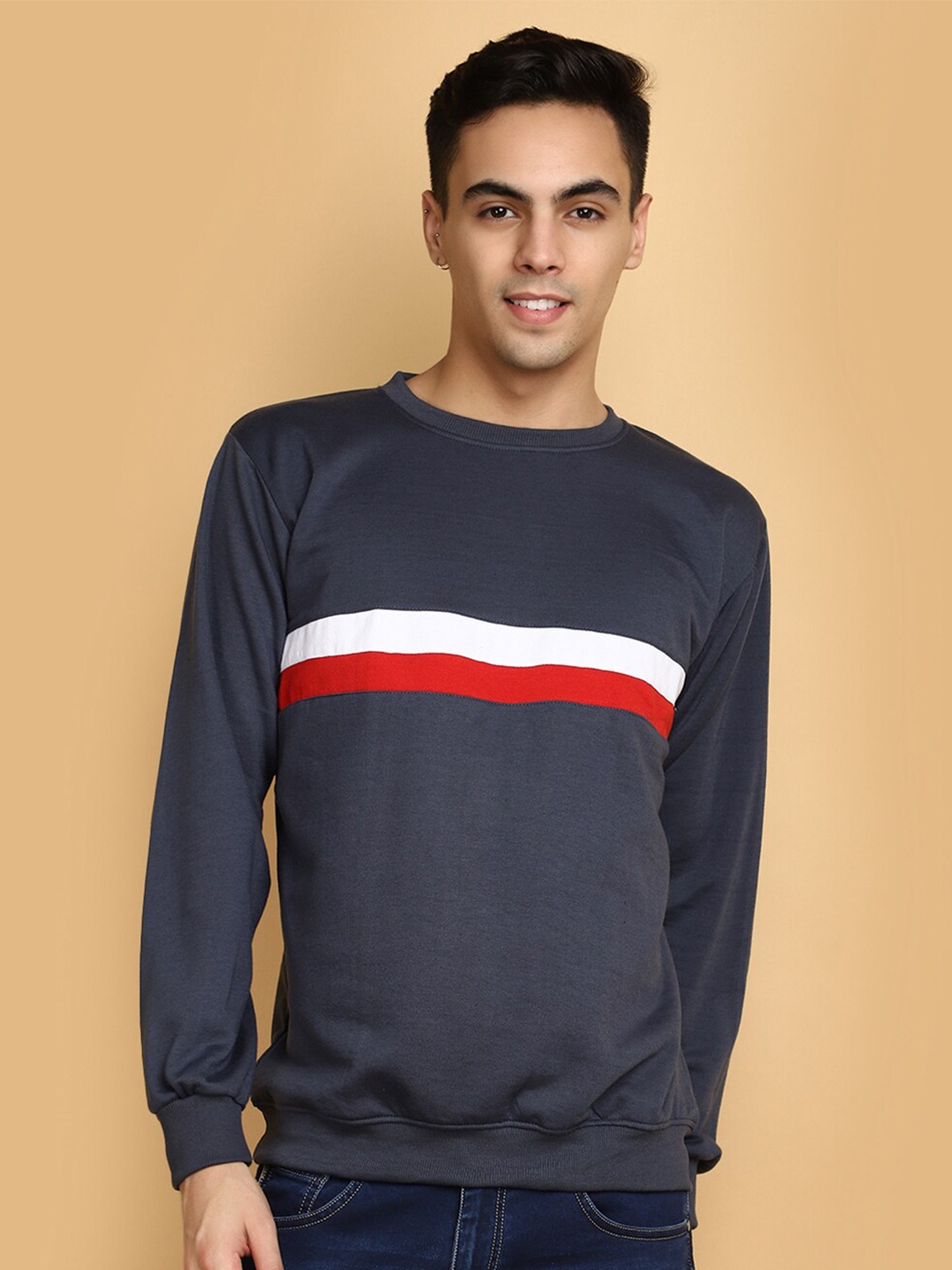 

V-Mart Striped Fleece Pullover, Grey